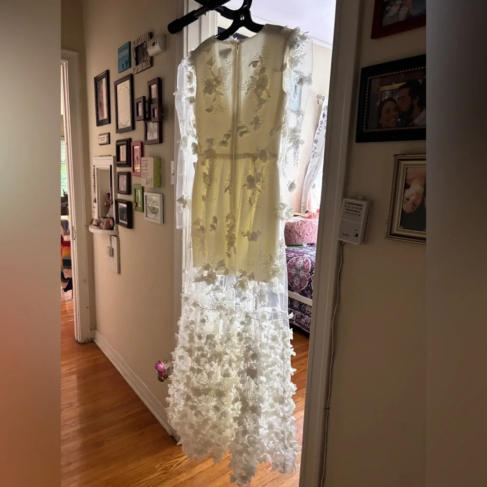 BRAND NEW/NEVER WORN Anthropologie Helsi Long-Sleeve V-Neck Floral Maxi Dress - Picture 3 of 10